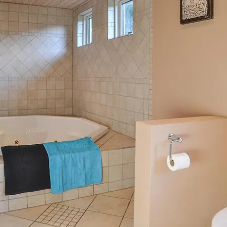 Beautiful In With Sauna بيت للعطل *