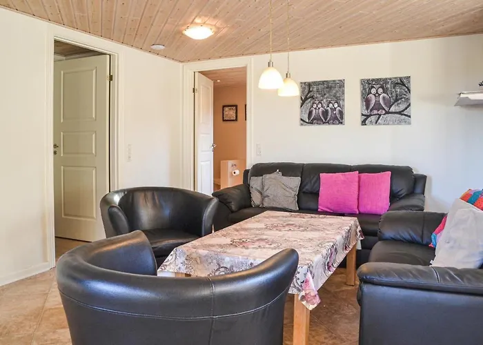 Сasa de vacaciones Pet Friendly In With Sauna *